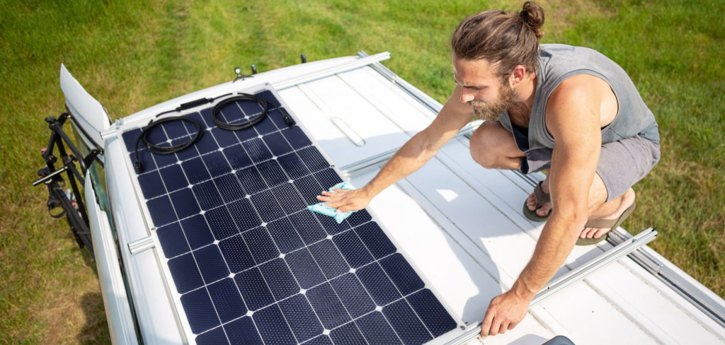 investir-panneaux-solaires-mobil-home Pourquoi investir dans des panneaux solaires pour votre mobil home ?