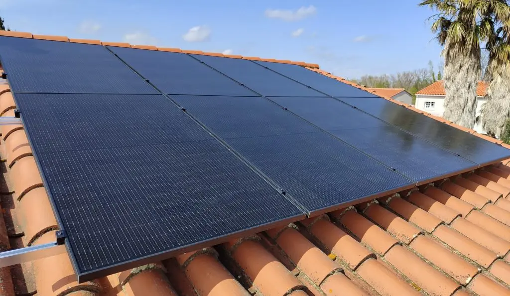 investir-photovoltaique-3kwc-1 Investir dans un système photovoltaïque 3kWc : un choix rentable pour votre maison