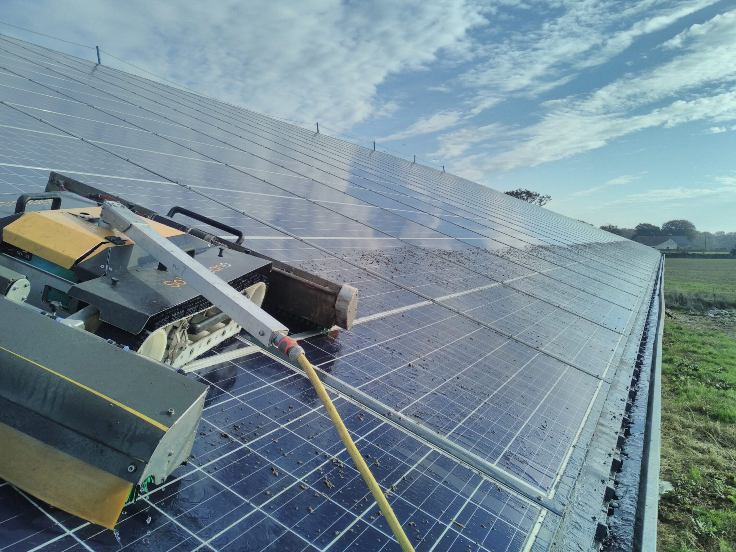 investissement-durable-panneau-solaire-2-scaled Acheter un panneau solaire : un investissement durable pour l'avenir