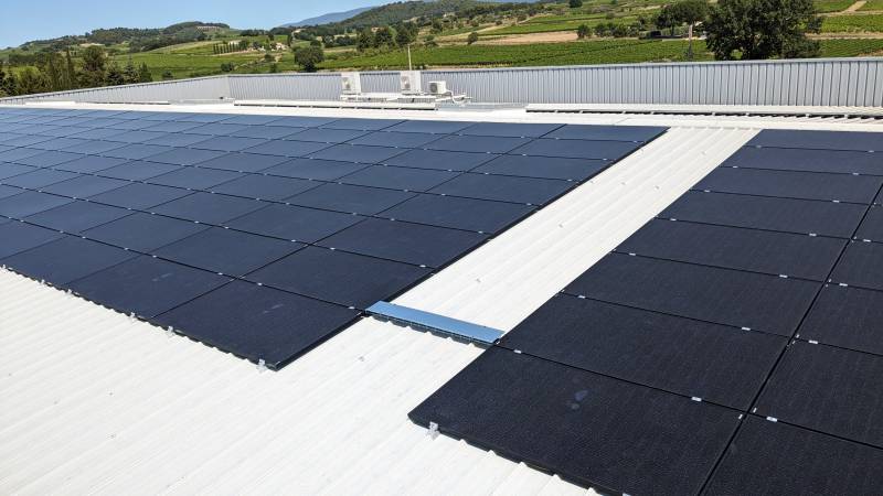 investissement-panneaux-solaires-31 L'achat de panneaux solaires à 48 cellules photovoltaïques : un choix stratégique pour votre investissement
