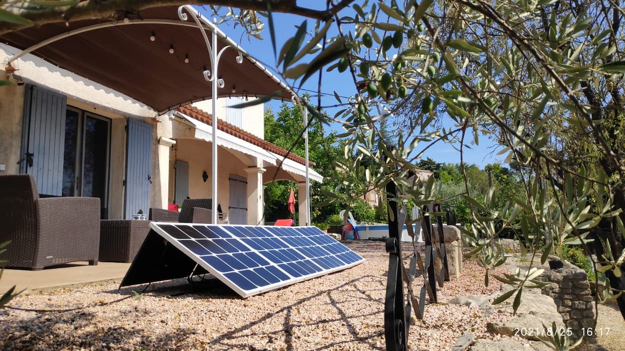 kit-solaire-au-sol Découvrez comment un kit solaire au sol peut transformer votre consommation d'énergie