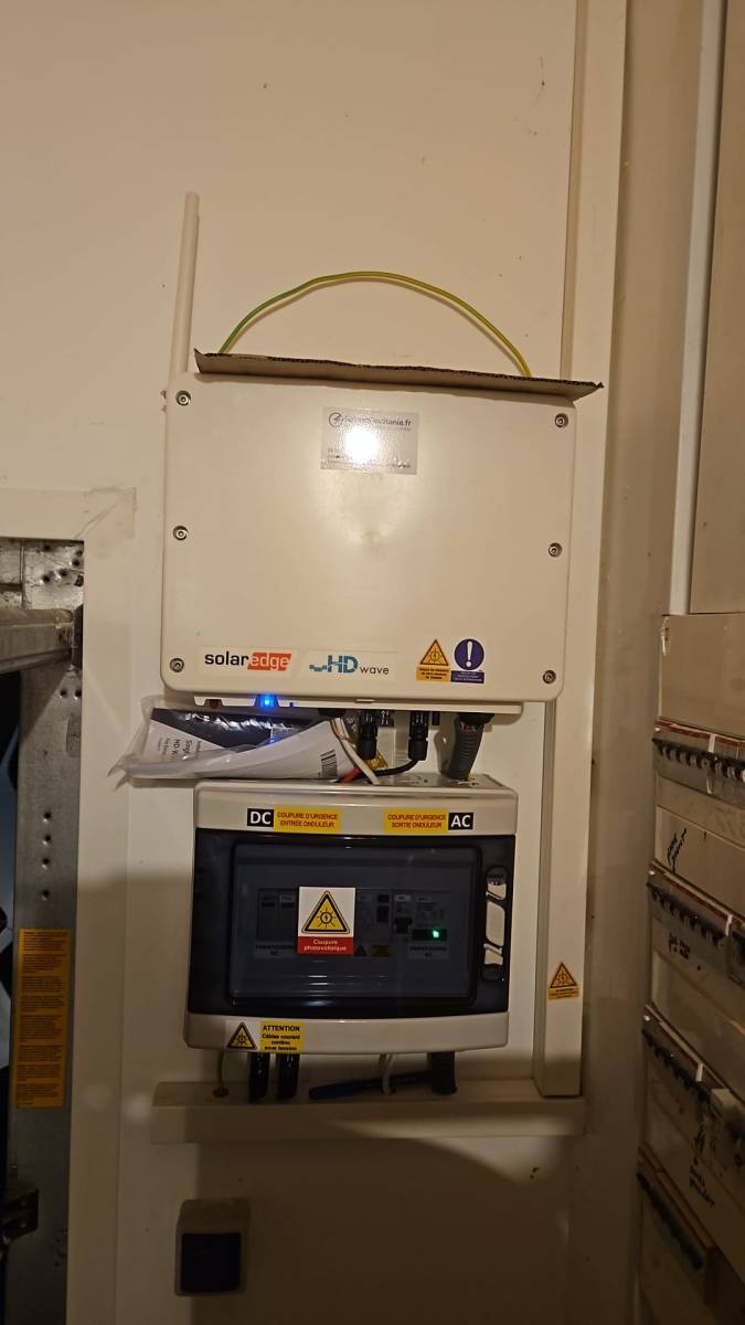 onduleur-photovoltaique-2 L'onduleur photovoltaïque : clé de votre efficacité énergétique