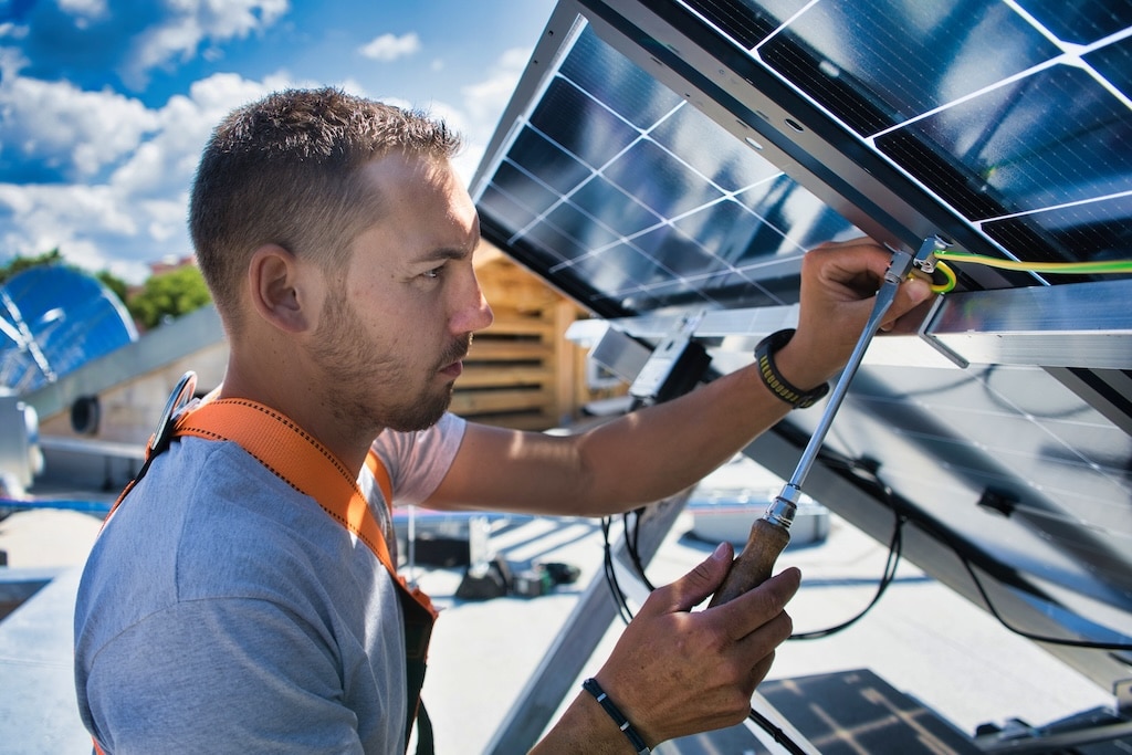 optimiser-panneau-solaire-4 Bilan de conception : optimiser votre investissement dans un panneau solaire photovoltaïque polycristallin