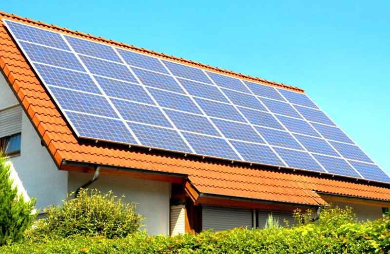 optimiser-prix-panneaux-photovoltaiques-1 Prix des panneaux photovoltaïques au m2 : comment optimiser votre investissement
