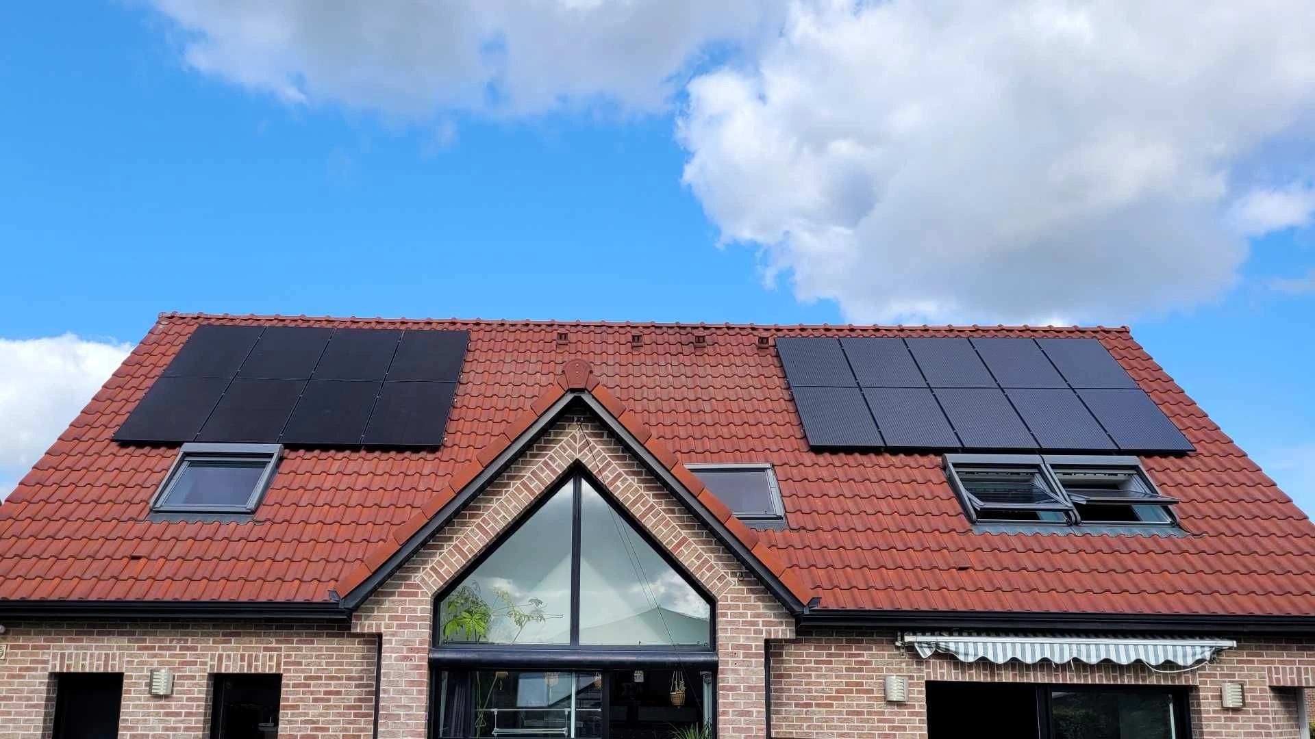 découvrez notre panneau solaire 3kwc, idéal pour optimiser votre production d'énergie. performant et durable, il s'intègre parfaitement à votre installation photovoltaïque, vous permettant de réduire vos factures d'électricité tout en contribuant à la protection de l'environnement.