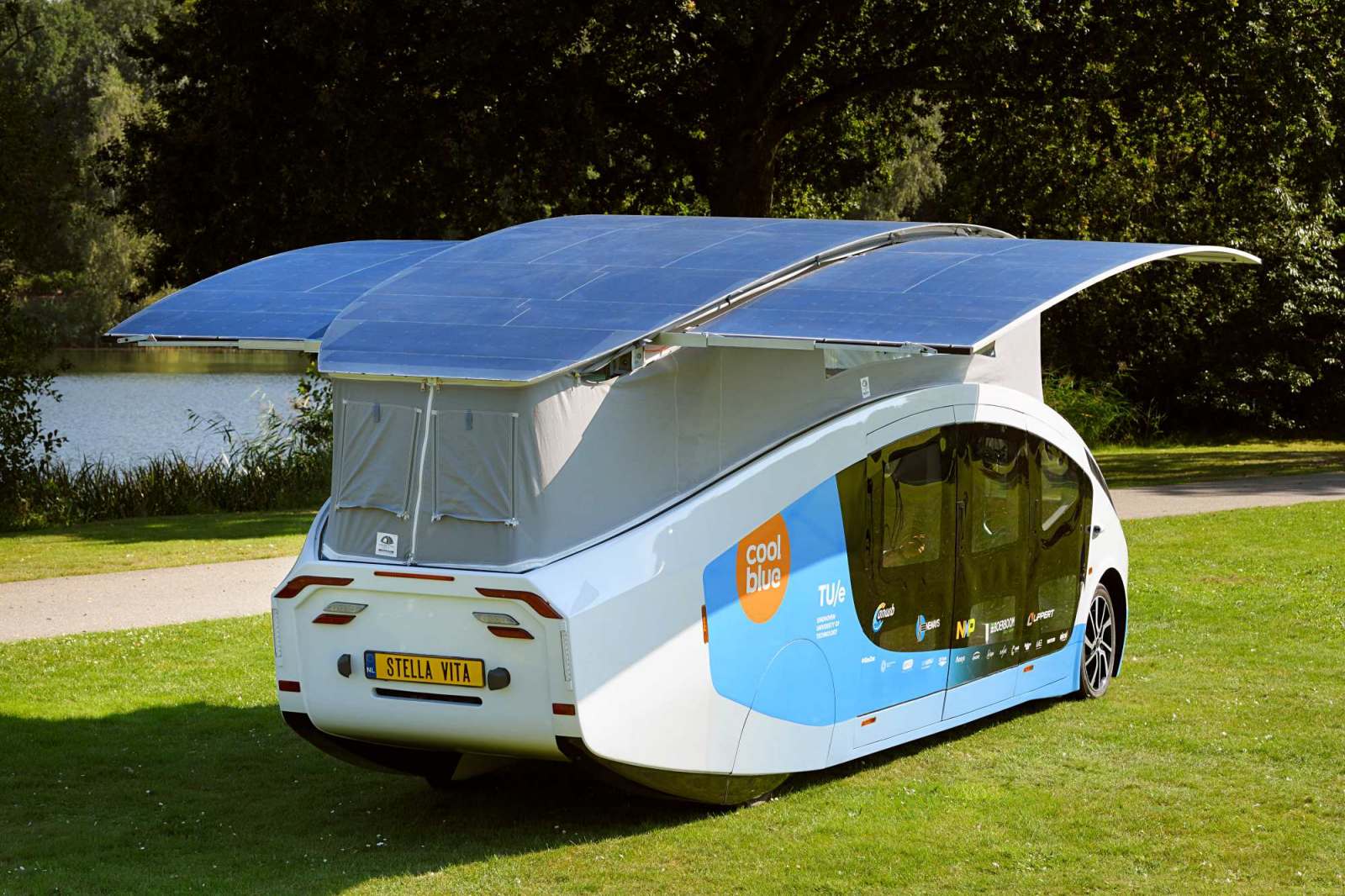 panneau-solaire-camping-car-13 Optimiser votre aventure : choisir un panneau solaire photovoltaïque pour camping-car