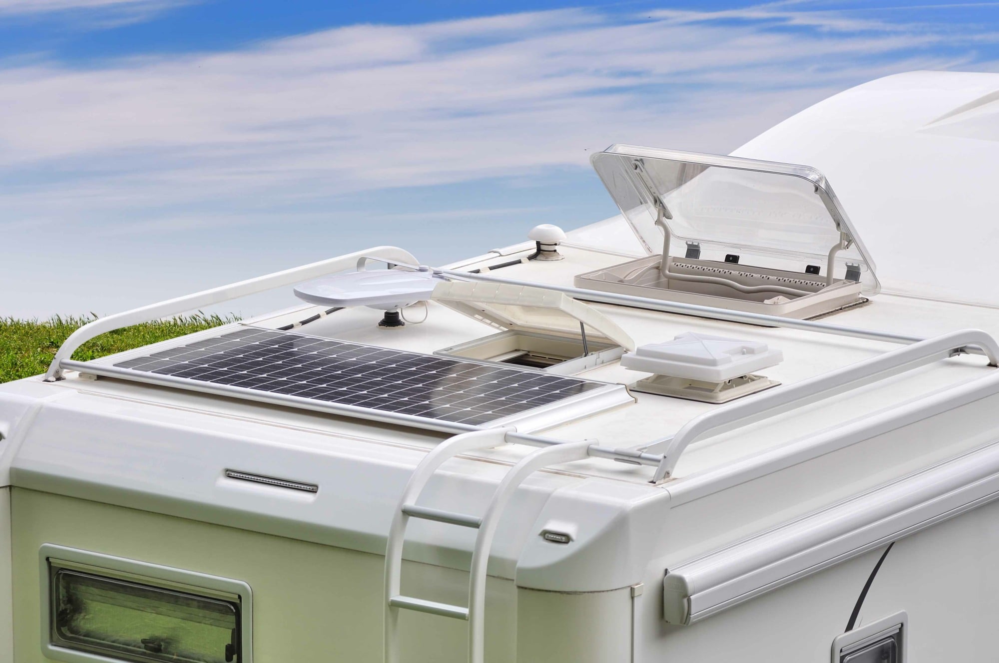 panneau-solaire-camping-car-44 panneau solaire sunpower camping car