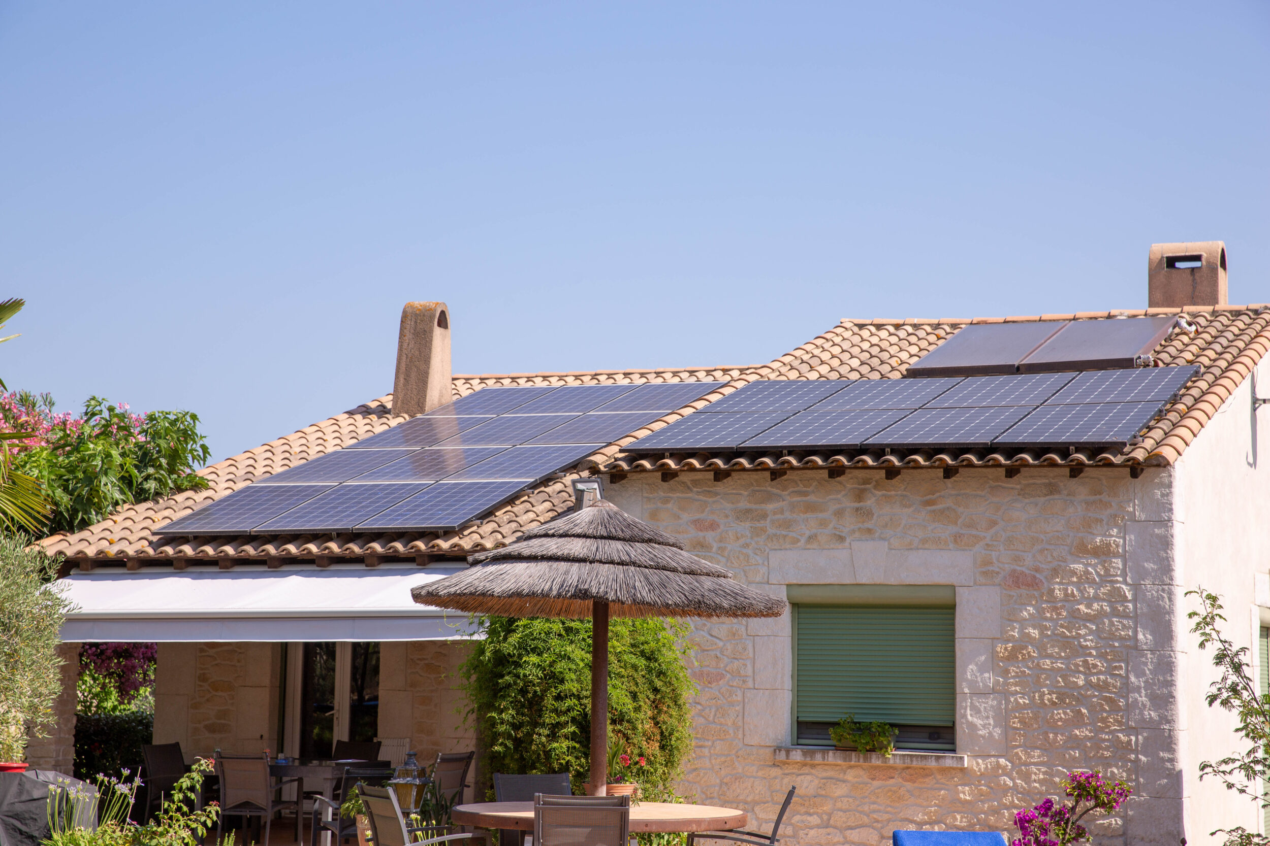 panneau-solaire-gratuit-3 Panneau solaire photovoltaïque : comment obtenir un dispositif gratuit et sans engagement