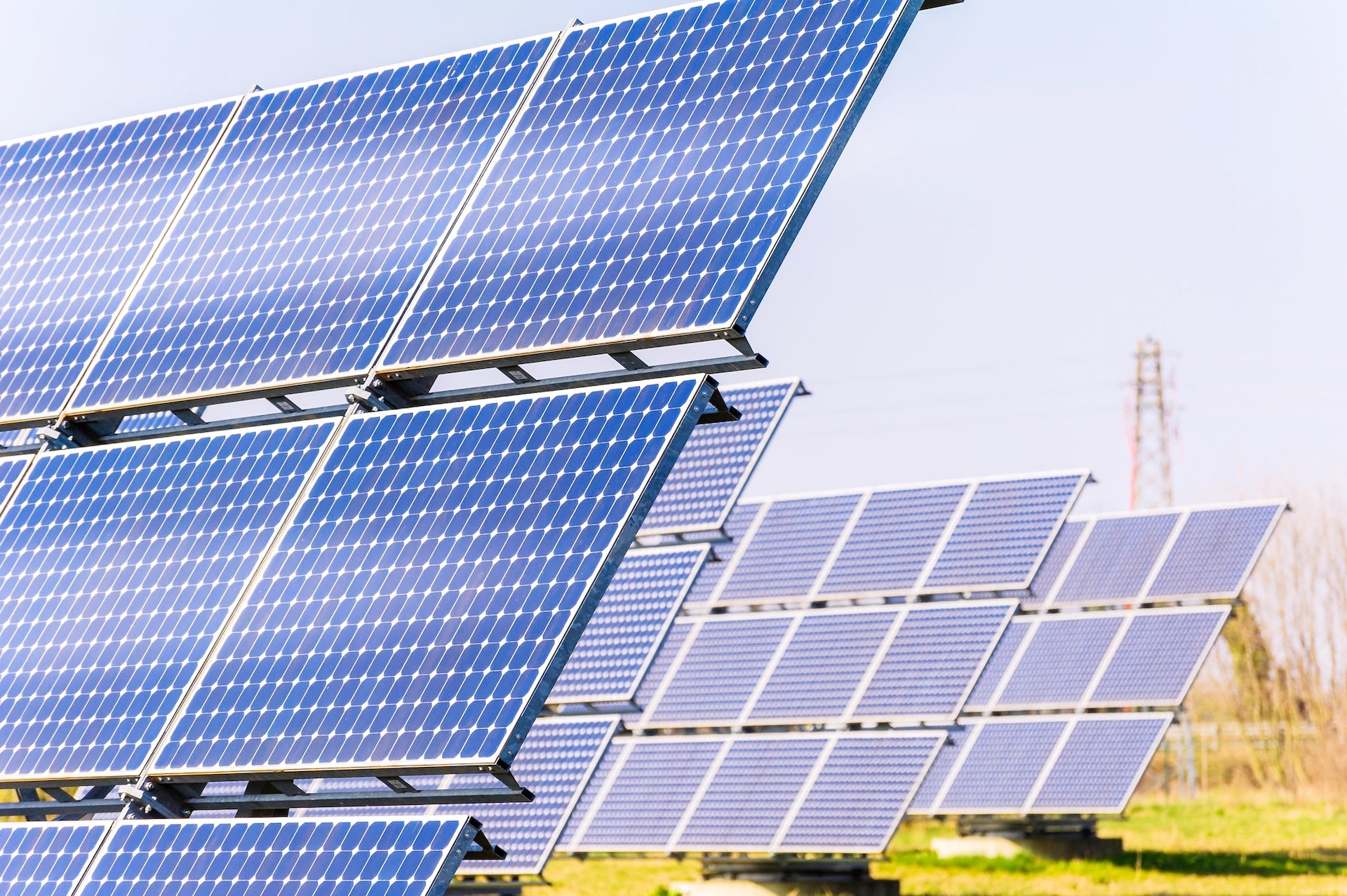découvrez les avantages des panneaux solaires pour une énergie durable et économique. apprenez comment cet équipement écologique peut réduire vos factures d'électricité et contribuer à la protection de l'environnement.