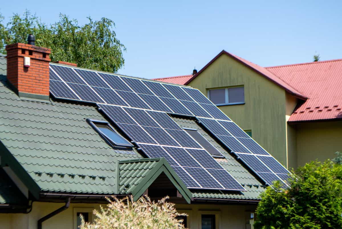 panneau-solaire-toiture-17 panneau solaire sur toiture bac acier