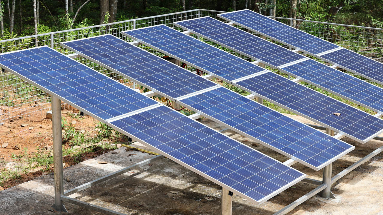 panneau-solaire-trf-300-d Caractéristiques du panneau solaire photovoltaïque TRF 300 D