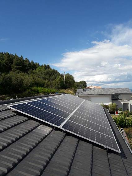panneaux-photovoltaiques-eco-habitat-2 Découvrez comment les panneaux photovoltaïques transforment votre maison en un éco-habitat