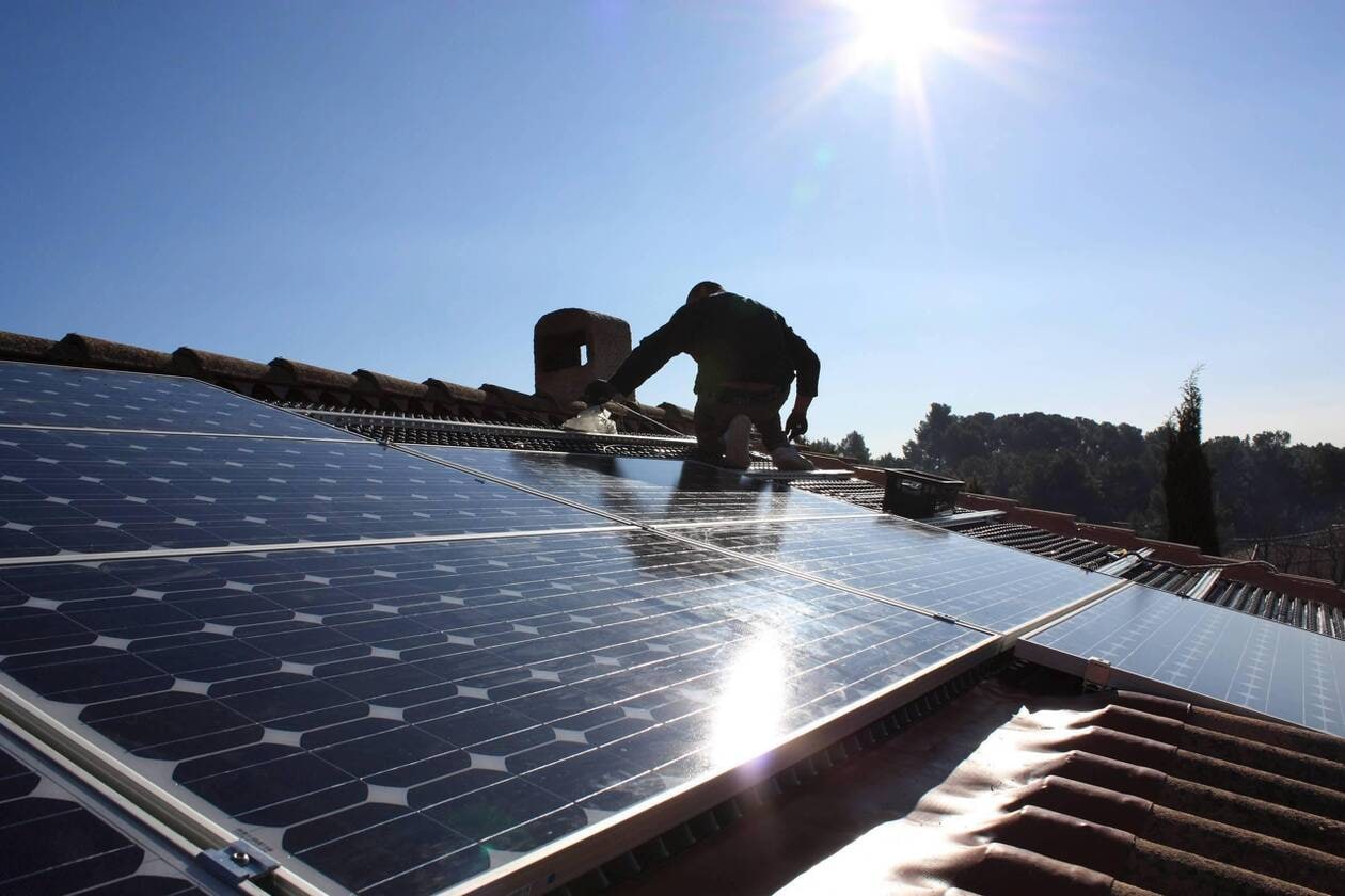panneaux-solaires-avenir-8 Le champ de panneaux solaires photovoltaïques : une solution d'avenir pour l'énergie renouvelable