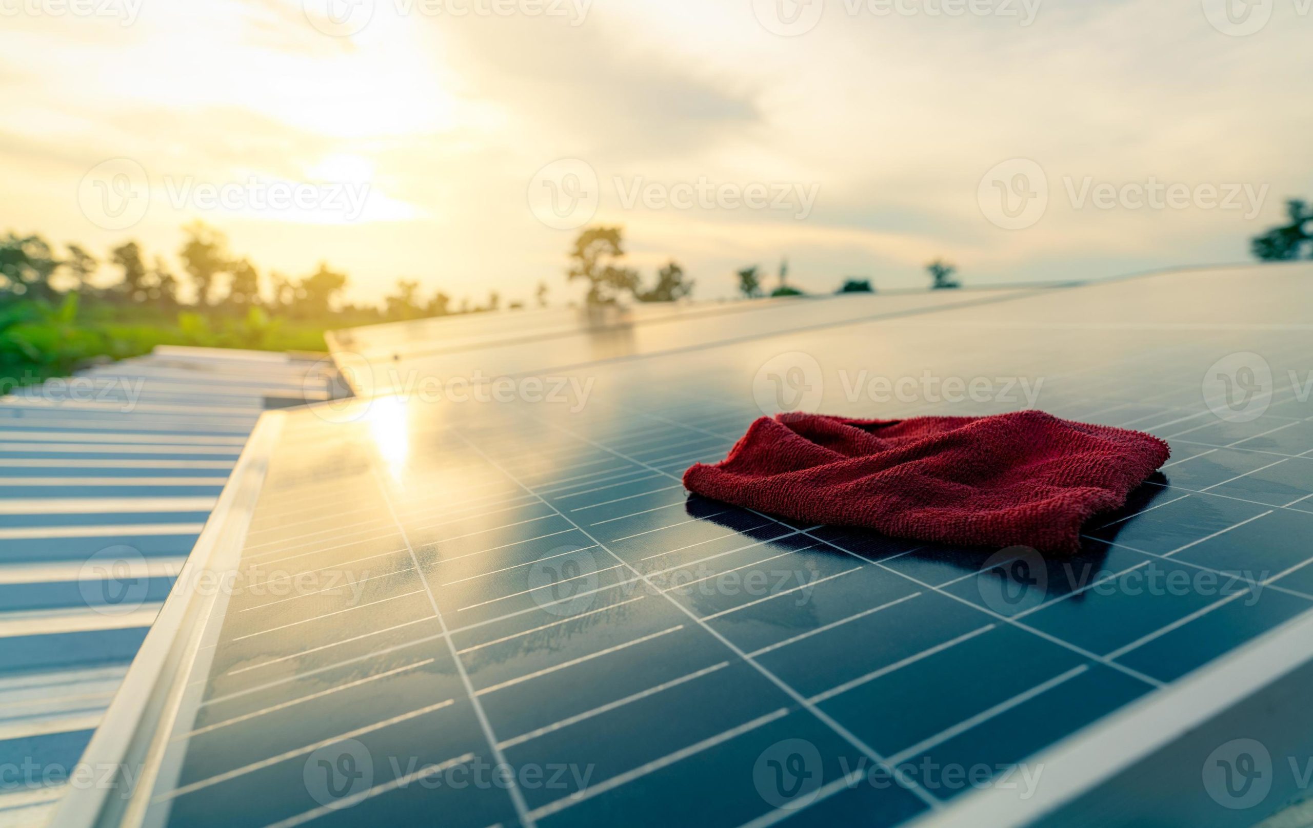 panneaux-solaires-durables-1-scaled Investir dans des panneaux solaires : une solution durable et rentable