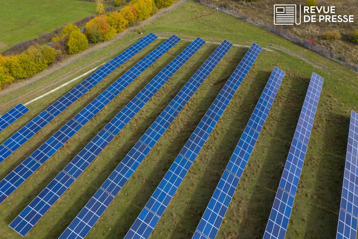 panneaux-solaires-en-chine La fabrication des panneaux solaires photovoltaïques en Chine : enjeux et perspectives