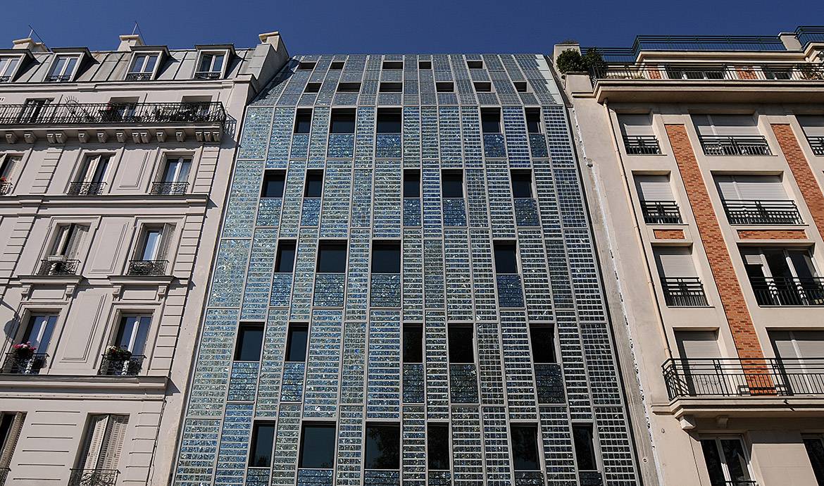 panneaux-solaires-en-facade-4 Les avantages des panneaux solaires photovoltaïques en façade