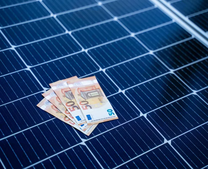 panneaux-solaires-et-economies-14 Comment les panneaux solaires photovoltaïques transforment l'énergie du soleil en économies