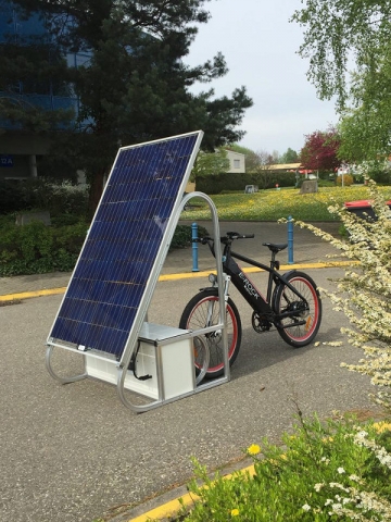 panneaux-solaires-fenetre-1 Les avantages des panneaux solaires installés derrière les fenêtres