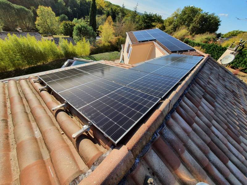 panneaux-solaires-maison-13 Des panneaux solaires pour votre maison : l'énergie propre à portée de main