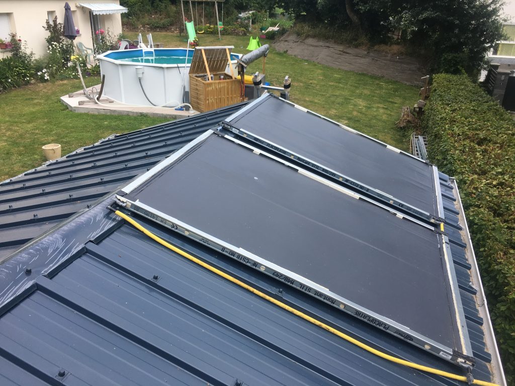 panneaux-solaires-piscine-7 Panneaux solaires photovoltaïques : une solution efficace pour le chauffage de votre piscine