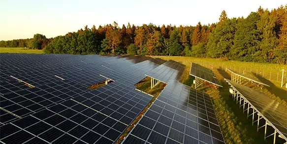 panneaux-solaires-pour-entreprises Les avantages des panneaux solaires photovoltaïques pour votre entreprise