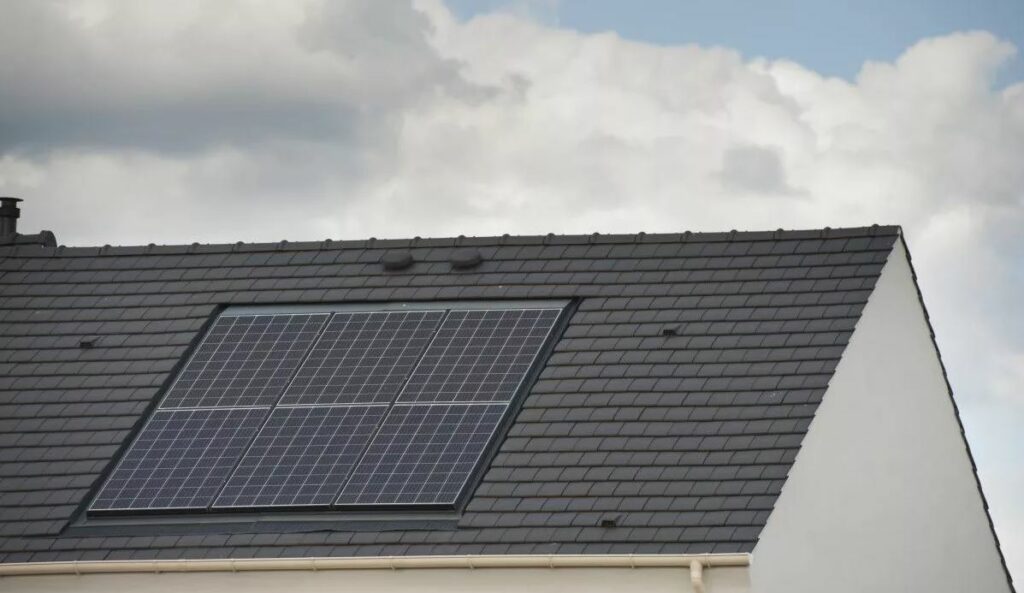 panneaux-solaires-rentables-124 Prise de panneaux solaires : un investissement rentable pour votre avenir