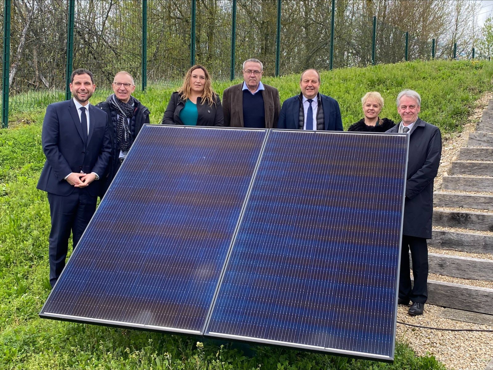 partenariat-panneaux-solaires-1 Association de panneaux solaires photovoltaïques : un partenariat gagnant pour l'énergie verte