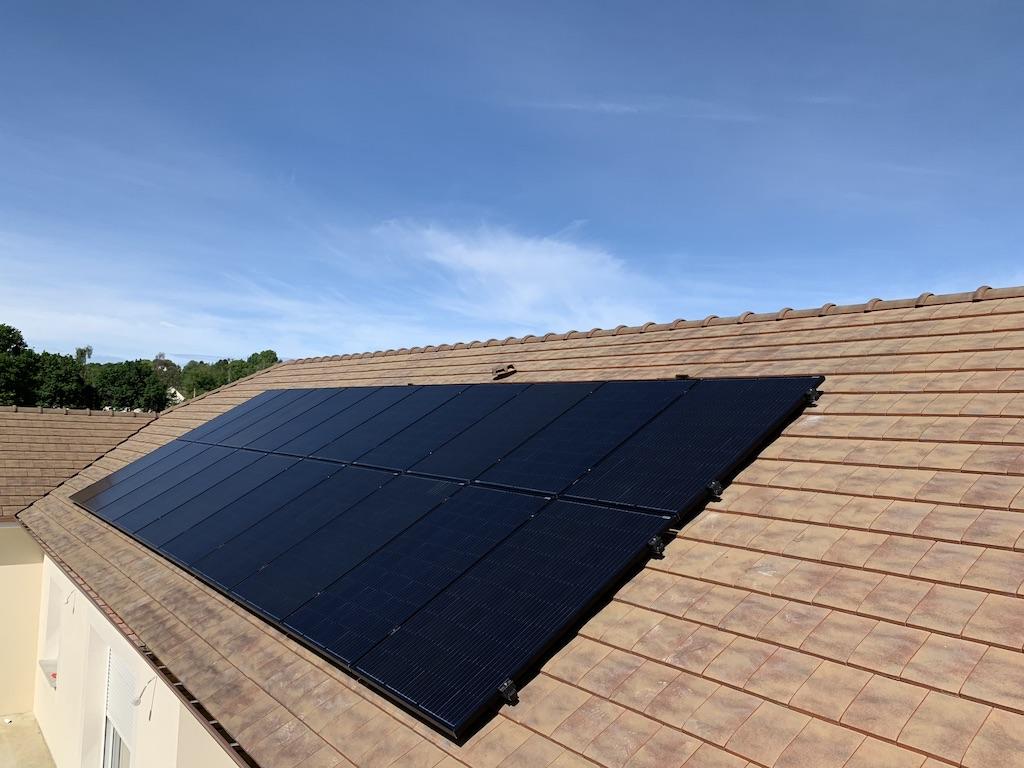 découvrez les prix des panneaux solaires au m² et comparez les offres pour faire le meilleur choix. profitez d'une énergie renouvelable tout en optimisant votre budget grâce à nos conseils et astuces.