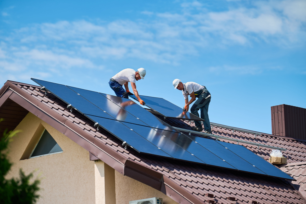 découvrez tout ce que vous devez savoir sur le coût photovoltaïque : analyse des prix, facteurs influençant les coûts, retours sur investissement et avantages économiques des panneaux solaires pour un avenir durable.