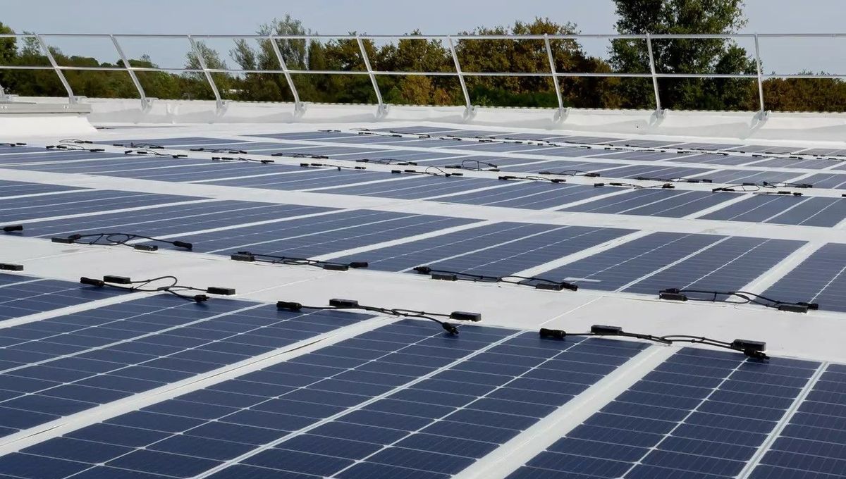 production-panneaux-solaires-1 Panneaux solaires photovoltaïques : comprendre leur production d'énergie