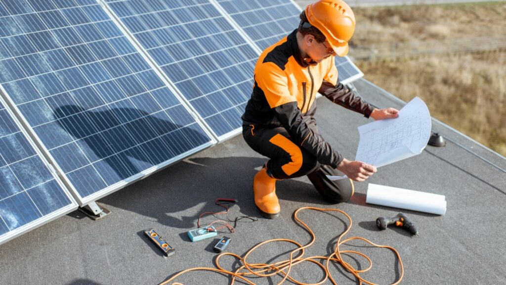rentabilite-panneaux-solaires-220v-1 Avis sur le kit de panneaux solaires à brancher sur une prise 220V : est-ce vraiment rentable ?