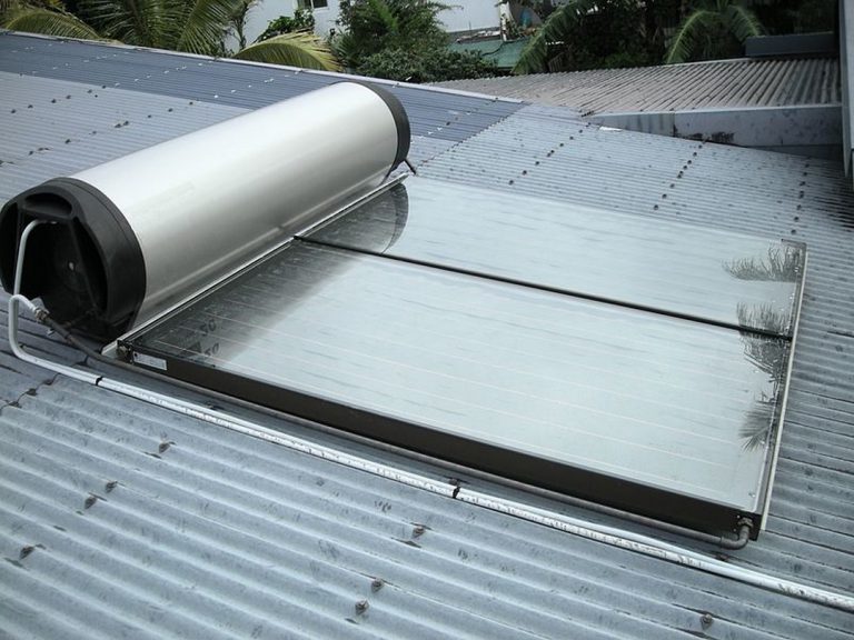 solaire-eau-chaude-1 panneau solaire pour eau chaude