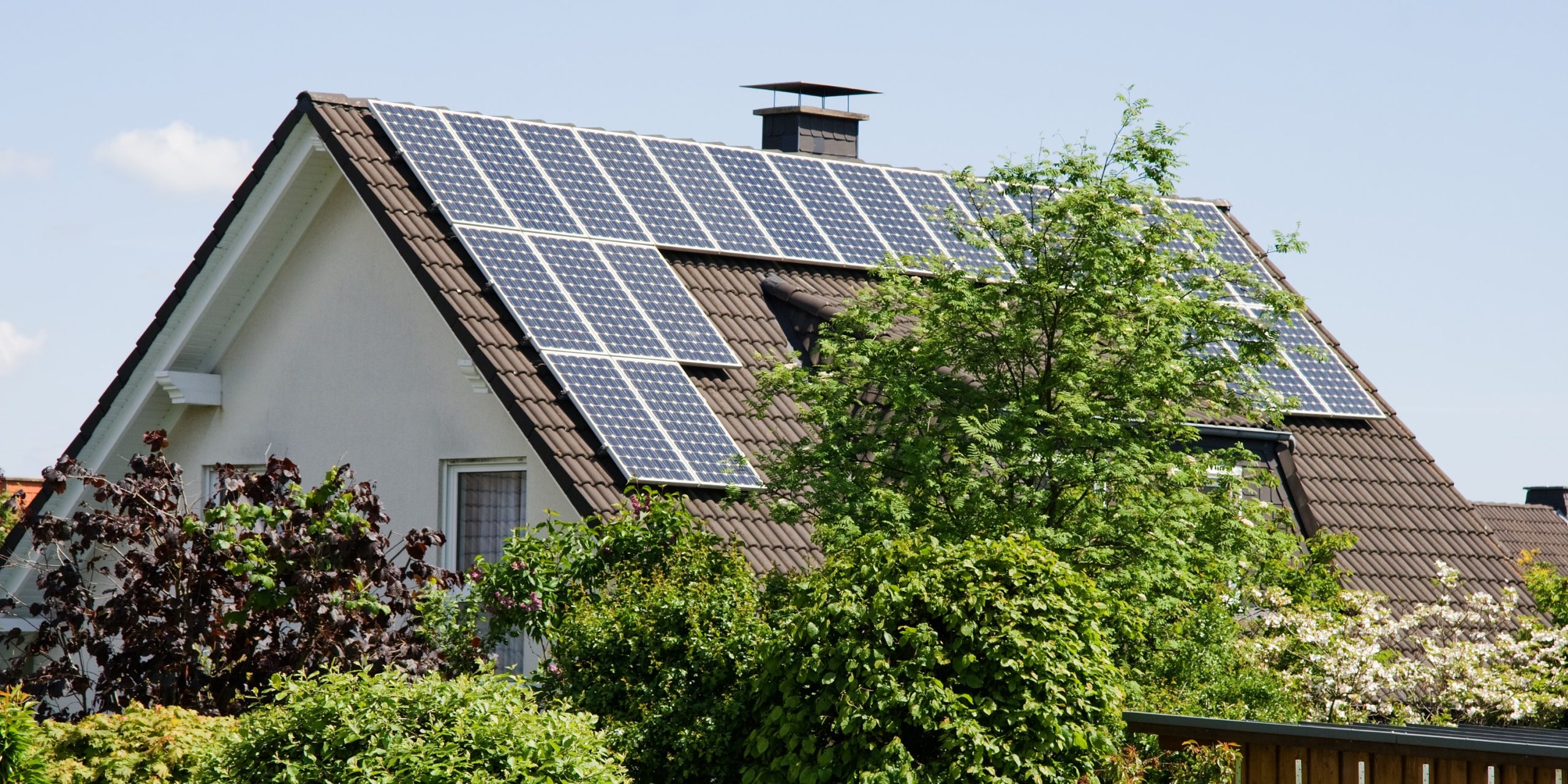 taille-panneaux-solaires-3-scaled Tout savoir sur la taille des panneaux solaires photovoltaïques
