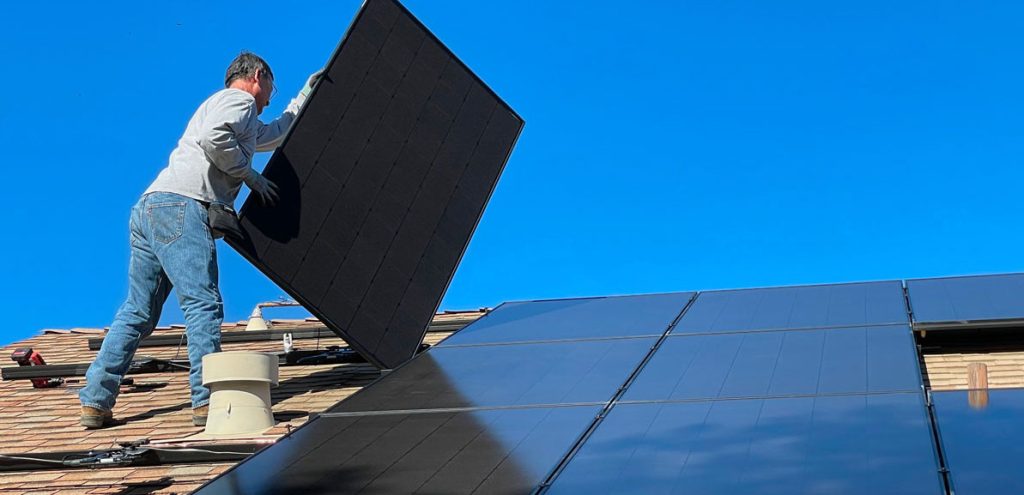 tarifs-et-aides-panneaux-solaires Panneau solaire photovoltaïque : comprendre les tarifs et aides disponibles