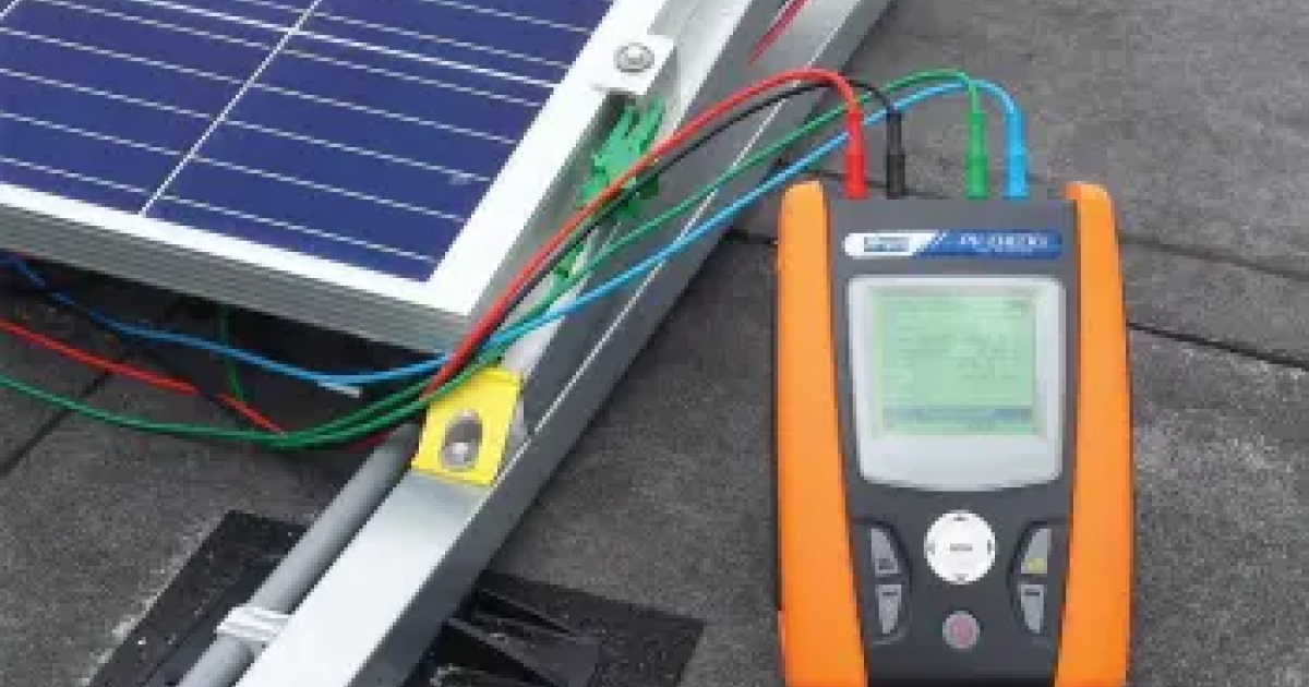 tester-panneau-solaire comment tester un panneau solaire photovoltaique