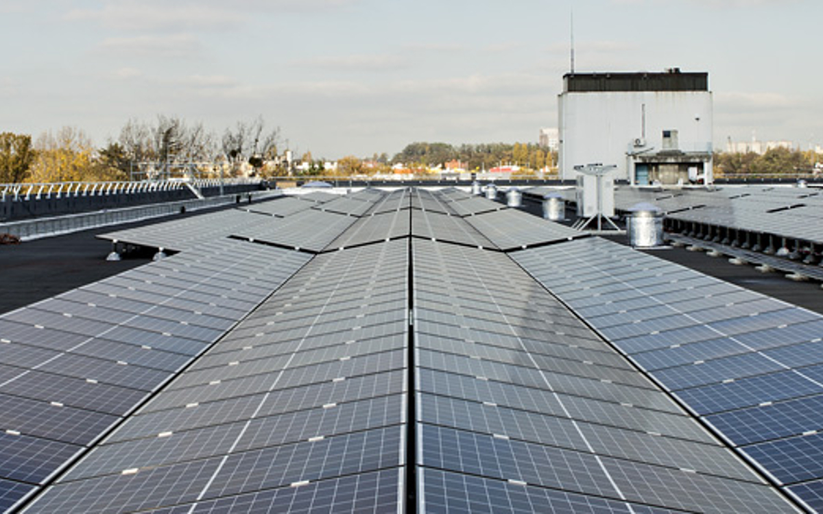 toiture-solaire-economique-1 Optimiser votre toiture en panneau solaire pour des économies d'énergie