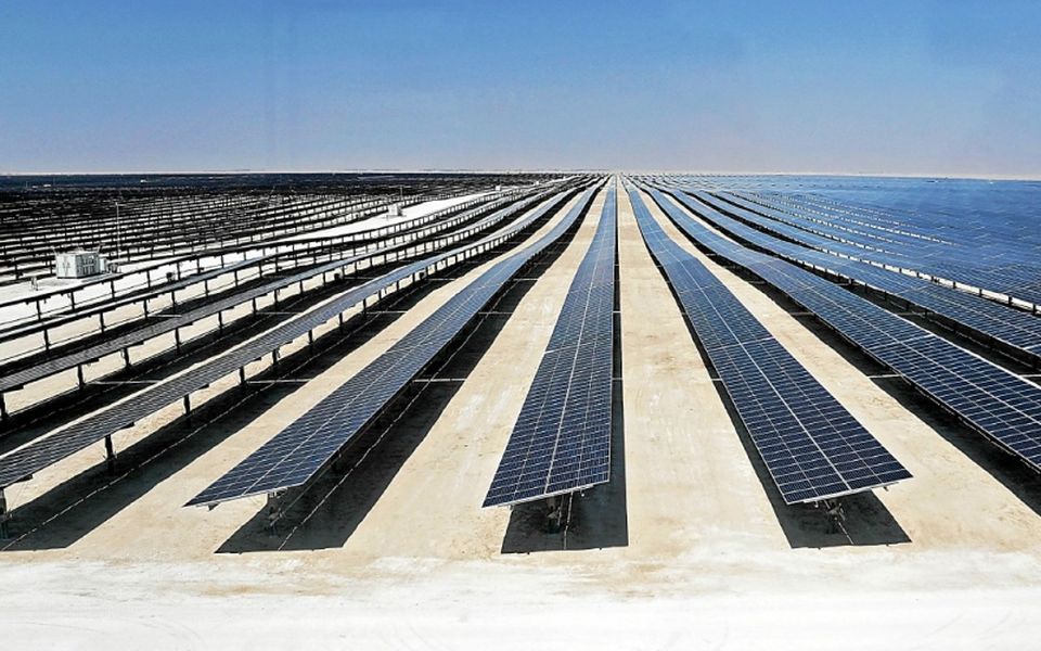 totalenergies-panneaux-solaires-1 TotalEnergies et les panneaux solaires : une solution durable pour votre énergie