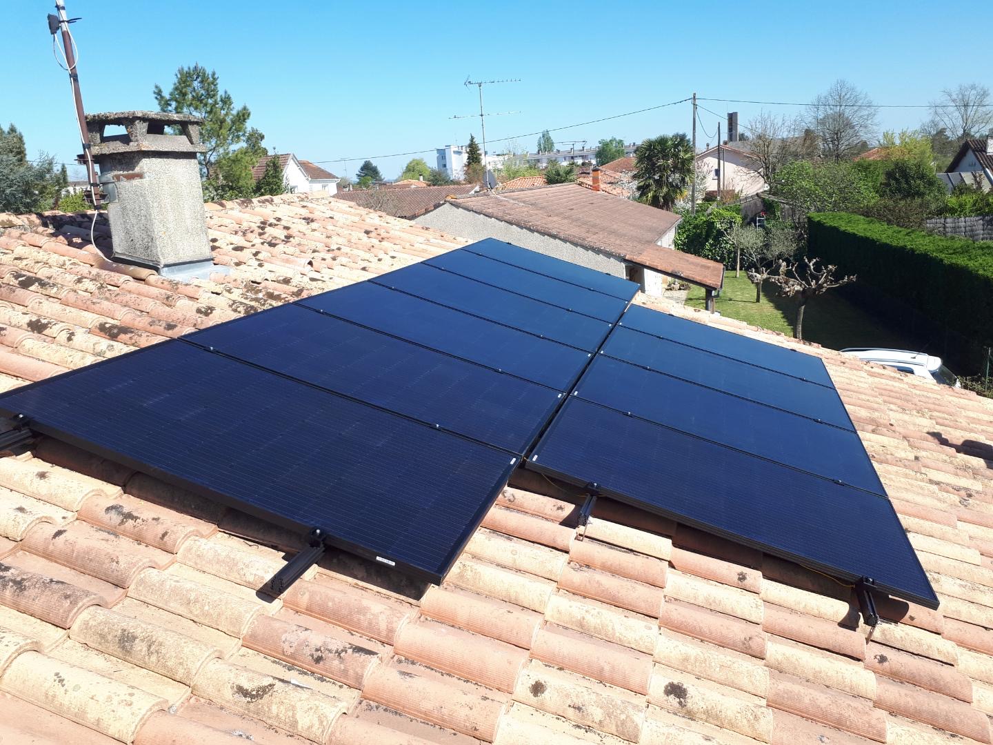 découvrez les principales différences entre les panneaux solaires, incluant les types, les avantages et les inconvénients. informez-vous pour faire un choix éclairé pour votre projet d'énergie renouvelable.