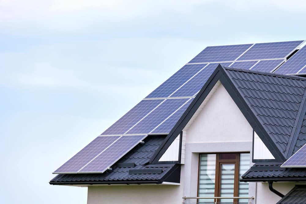découvrez la différence entre les panneaux photovoltaïques et solaires. apprenez comment ces technologies de production d'énergie fonctionnent, leurs applications et avantages respectifs, afin de mieux orienter vos choix pour une transition énergétique efficace.