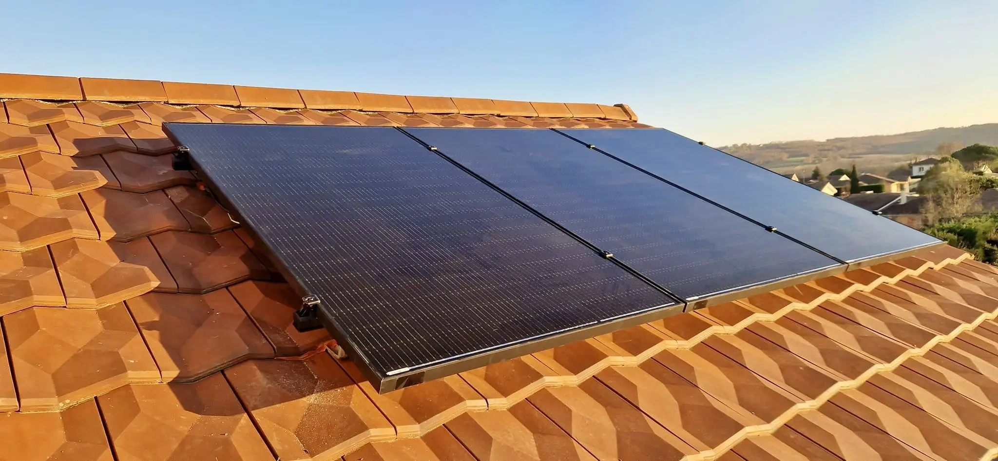 découvrez notre kit solaire durable, conçu pour fournir une énergie renouvelable et écologique à votre domicile. optimisez votre consommation énergétique tout en préservant notre planète grâce à des solutions solaires innovantes et faciles à installer.