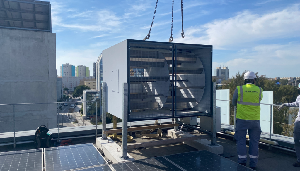 découvrez comment l'énergie solaire urbaine transforme nos villes en espaces durables et innovants. explorez les avantages de l'intégration de panneaux solaires dans l'architecture urbaine, réduisez votre empreinte carbone et participez à la révolution énergétique.