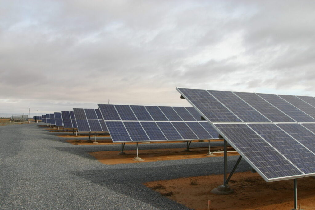 découvrez les nombreux bénéfices des exercices sur le photovoltaïque, des conseils pratiques pour optimiser l'utilisation de l'énergie solaire, et comment ces pratiques contribuent à un avenir durable et écologique.
