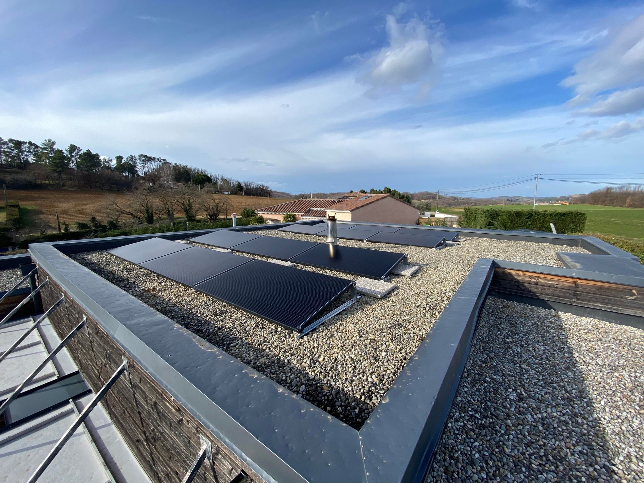 découvrez nos astuces et solutions pour l'optimisation des panneaux solaires. améliorez l'efficacité de votre installation photovoltaïque et maximisez votre production d'énergie renouvelable grâce à nos conseils experts.