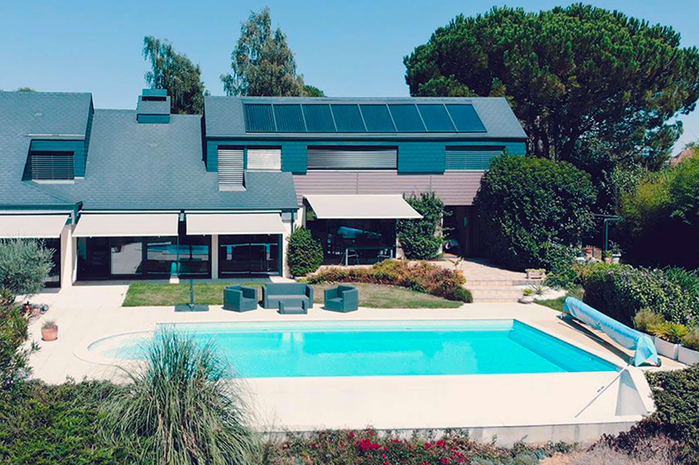 découvrez comment les panneaux solaires pour piscines peuvent transformer votre expérience de baignade. bénéficiez d'une eau agréablement chauffée tout en réduisant vos factures d'énergie et en protégeant l'environnement. explorez les avantages et les solutions adaptées à vos besoins dès maintenant !