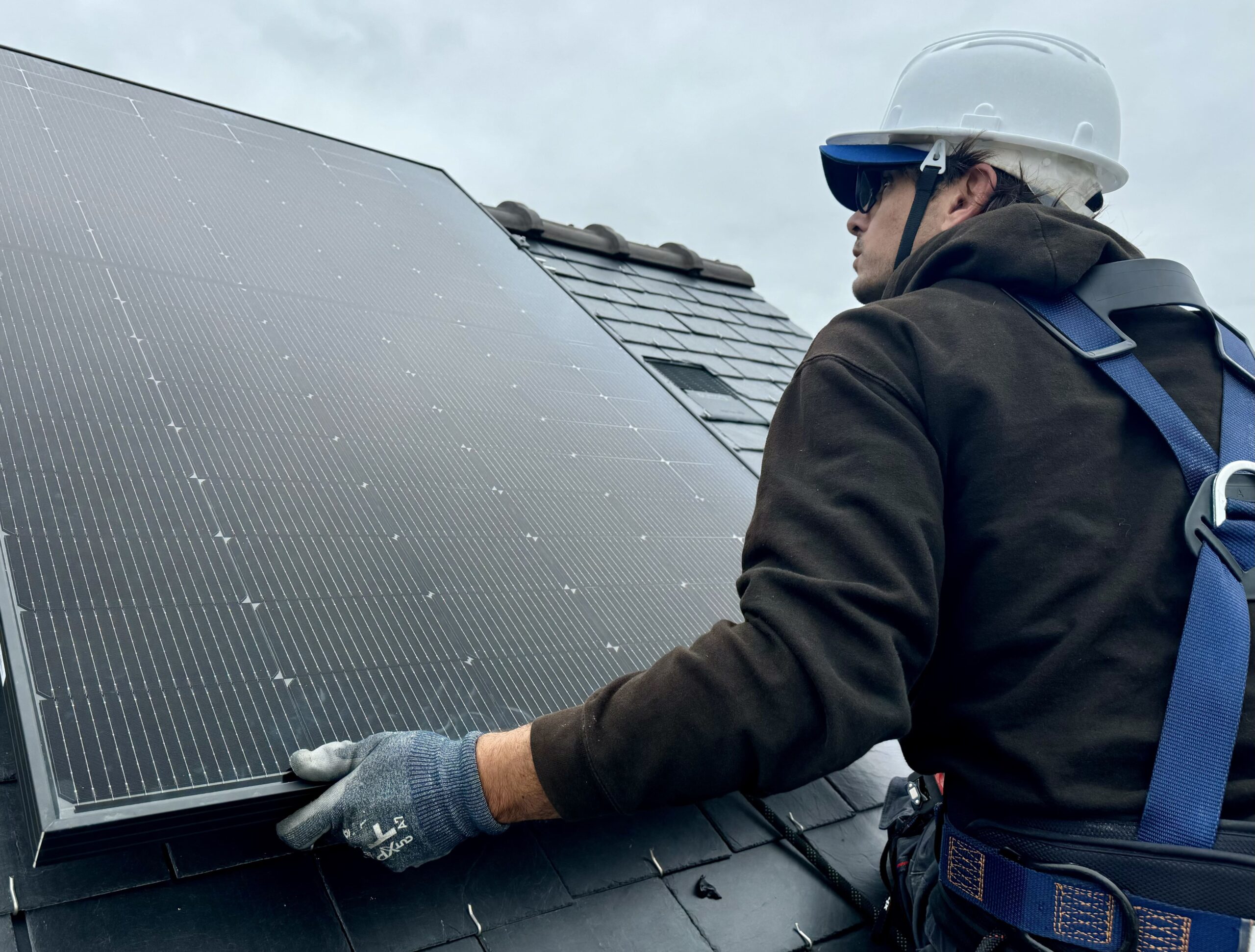découvrez les services d'un installateur de panneaux solaires à plérin. profitez d'une énergie renouvelable et réduisez vos factures d'électricité grâce à nos solutions adaptées. contactez-nous pour un devis personnalisé et commencez votre transition énergétique.