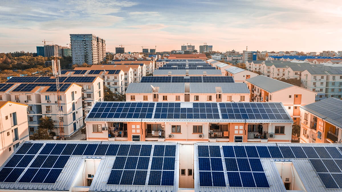 découvrez les avantages des panneaux solaires : une solution énergétique durable et écologique pour réduire vos factures d'électricité tout en préservant l'environnement. informez-vous sur leur installation, leur fonctionnement et les aides financières disponibles.