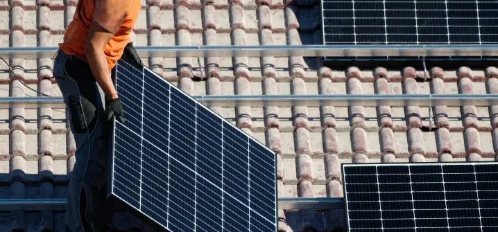 découvrez le becquerel solaire, une unité de mesure clé pour évaluer la production d'énergie des panneaux solaires. apprenez comment cette mesure influence l'efficacité et la rentabilité des installations photovoltaïques.