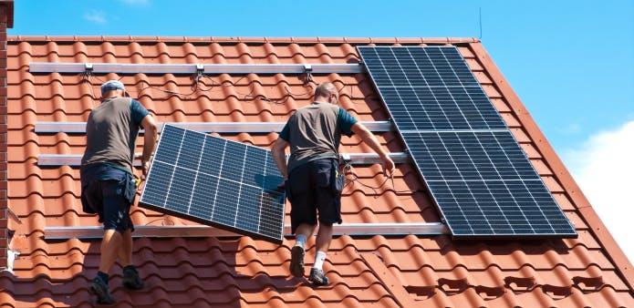 avantages-panneaux-solaires-300-wc-1 Découvrez les avantages des panneaux solaires photovoltaïques 300 wc Solutex