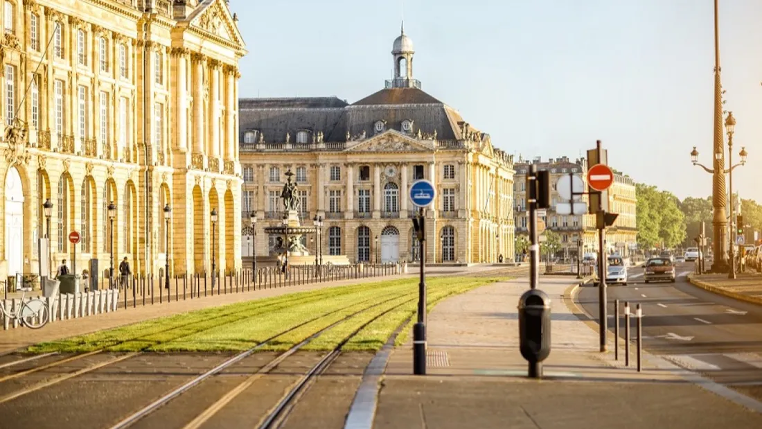 avantages-panneaux-solaires-bordeaux Découvrez les avantages des panneaux solaires photovoltaïques à Bordeaux