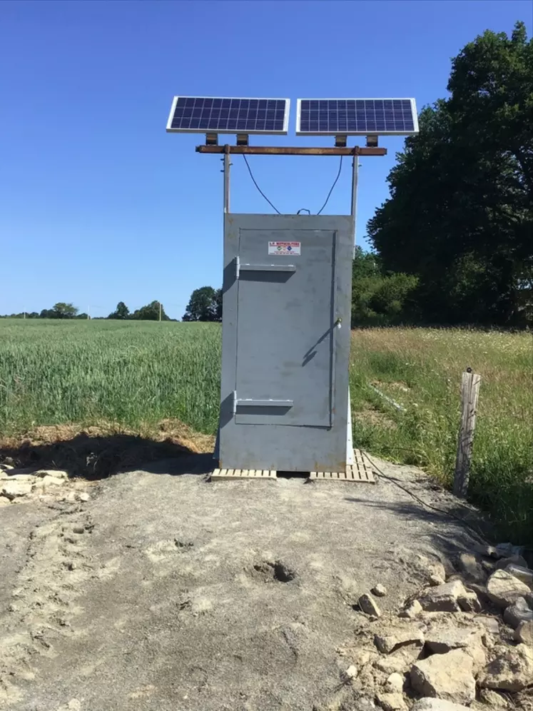 découvrez notre sélection de clôtures solaires écologiques et innovantes. offrez à votre jardin une sécurité optimale tout en profitant d'un éclairage autonome grâce à l'énergie solaire. idéales pour embellir vos espaces extérieurs tout en réduisant votre empreinte carbone.